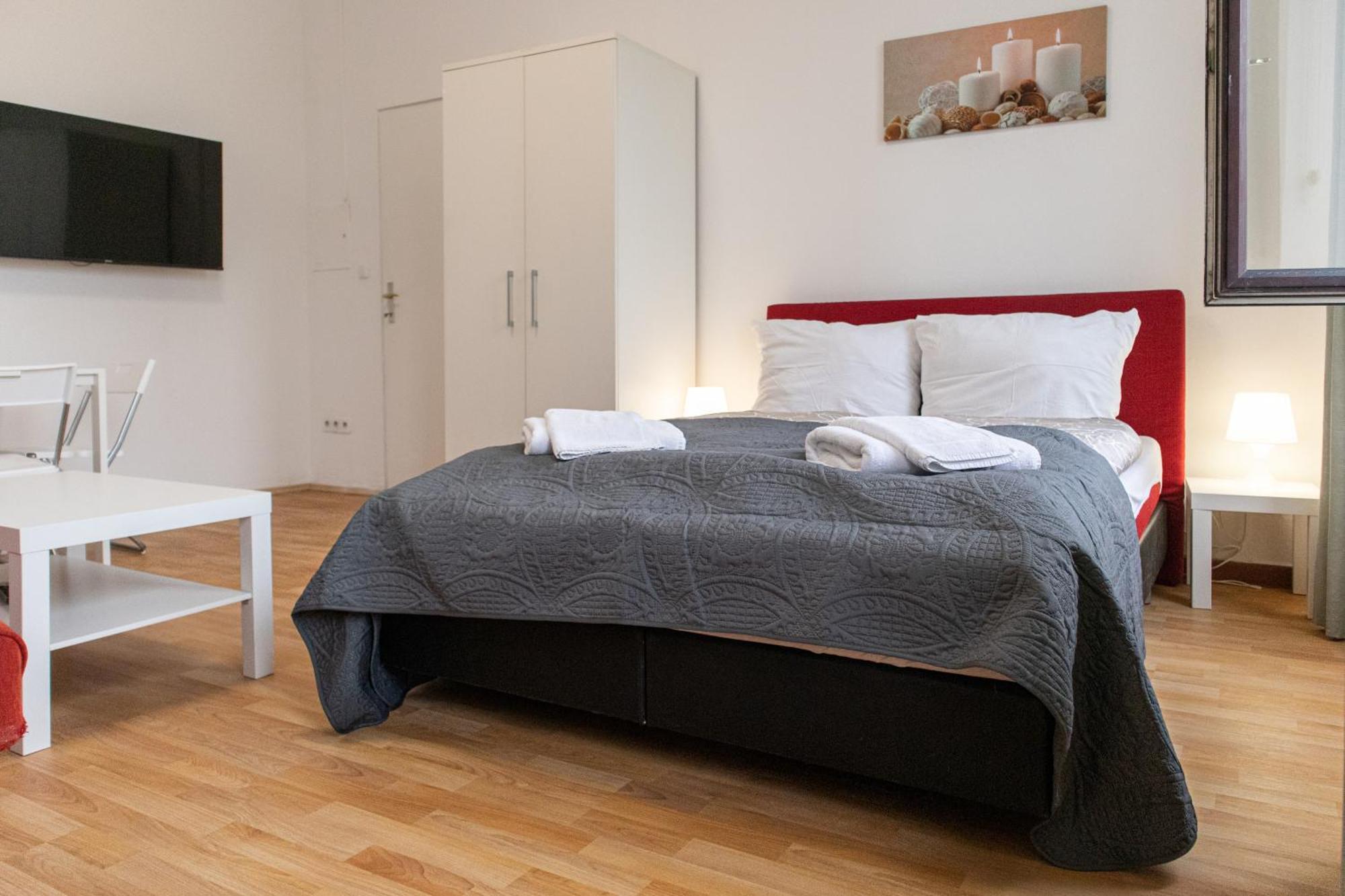 וינה Homelike 2Br Apt. @Millenium Tower/Danube River מראה חיצוני תמונה